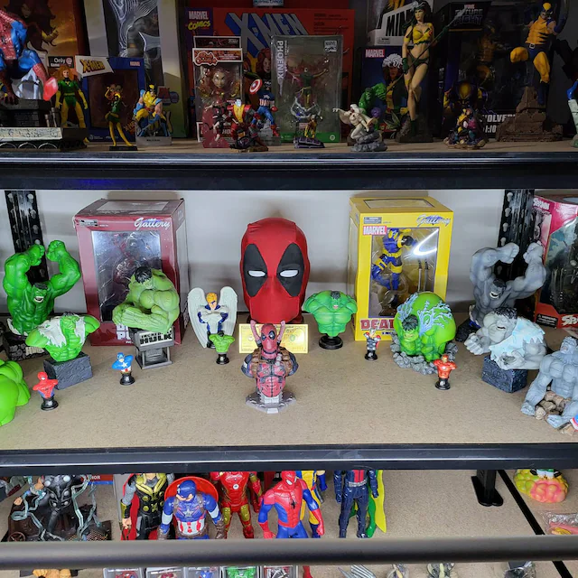 Figurines hallows edge